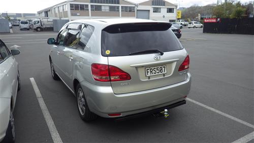 TOYOTA IPSUM STATIONWAGON 2001-2009